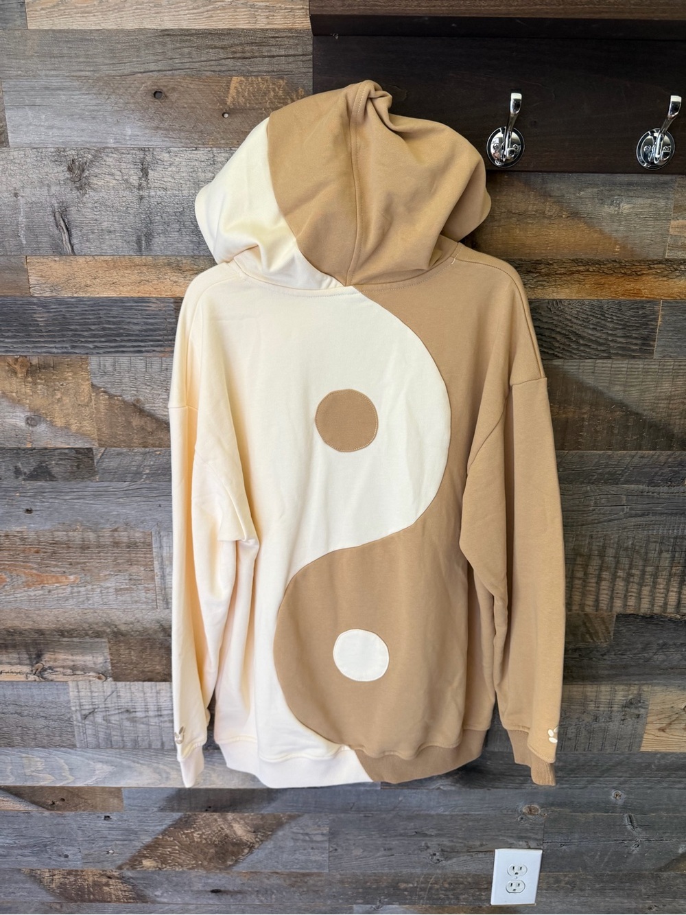 CaliFlow Two-Tone Yin Yang Hoodie Sweatshirt - Cream & Tan